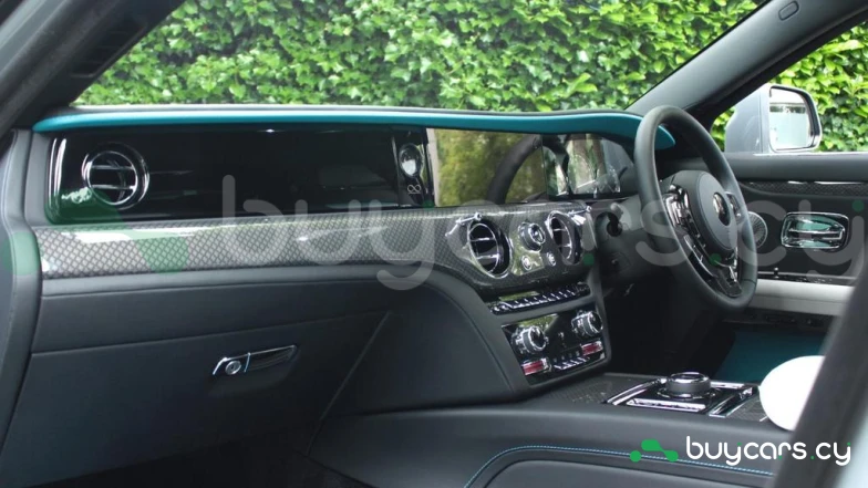 Rolls-Royce Ghost Серый