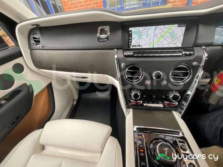 Rolls-Royce Cullinan Grey