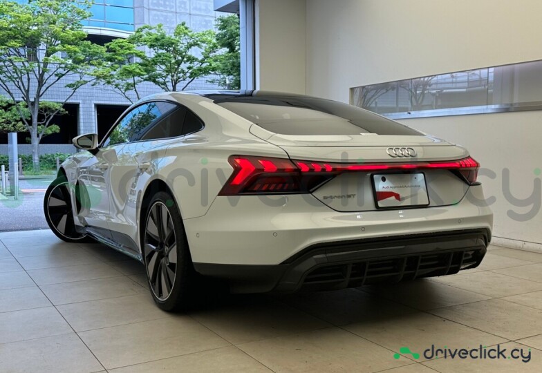 Audi e-tron GT White