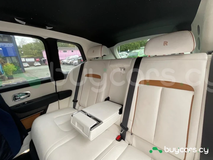 Rolls-Royce Cullinan Grey