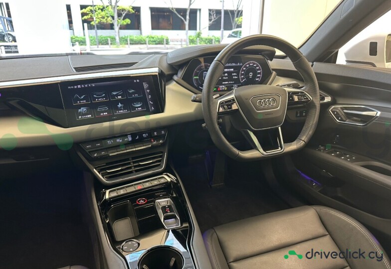 Audi e-tron GT White