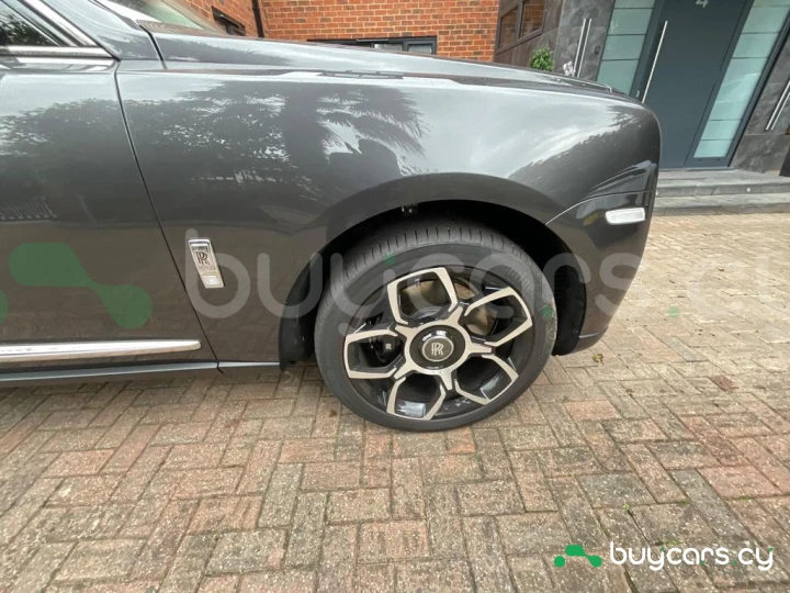Rolls-Royce Cullinan Grey