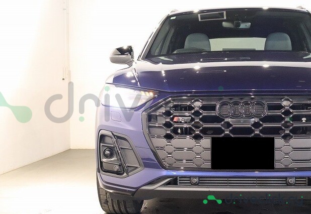 Audi SQ5 Blue