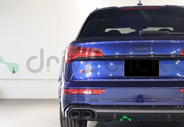 Audi SQ5 Blue