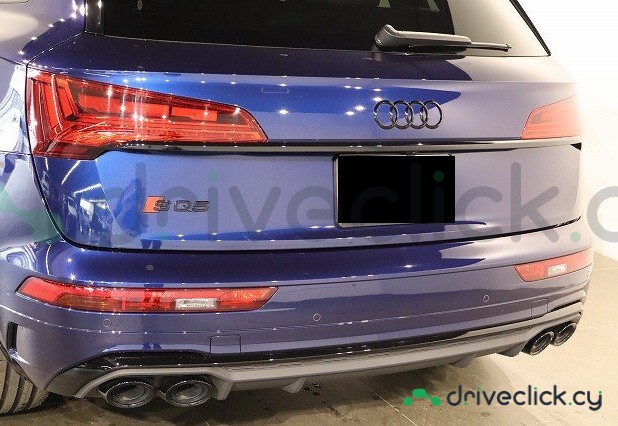 Audi SQ5 Blue