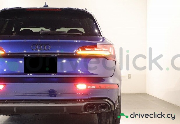 Audi SQ5 Blue