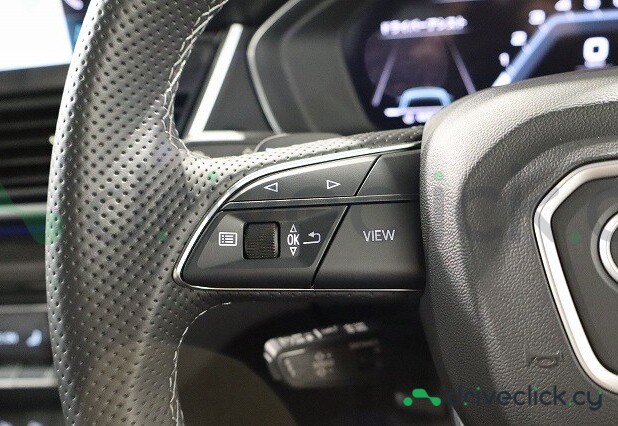 Audi SQ5 Blue