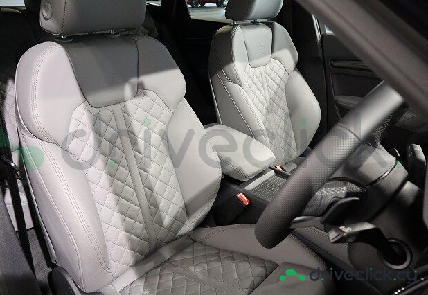 Audi SQ5 Blue