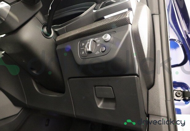 Audi SQ5 Blue