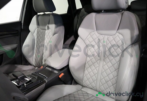 Audi SQ5 Blue