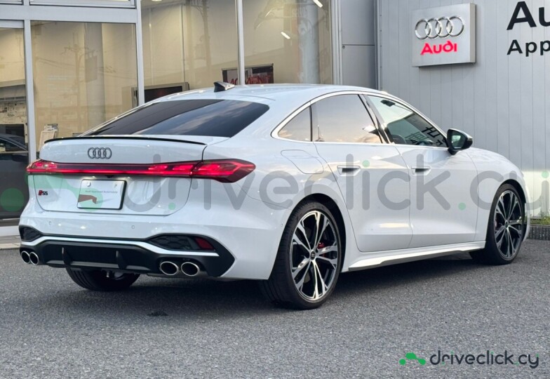 Audi S5 White