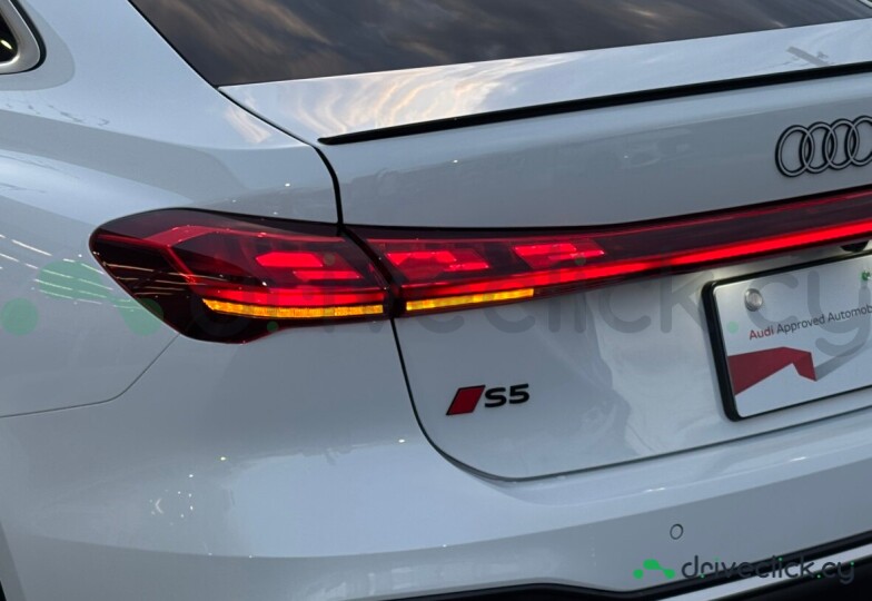 Audi S5 White
