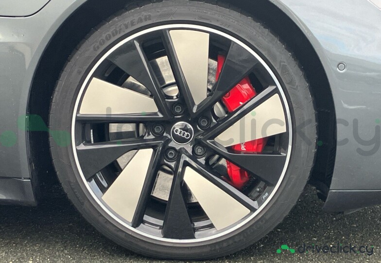 Audi e-tron GT Grey