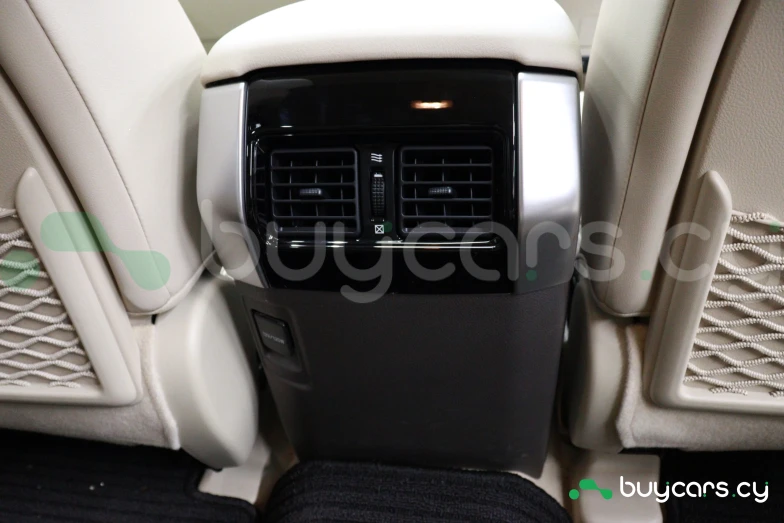 Toyota Land Cruiser Prado Белый