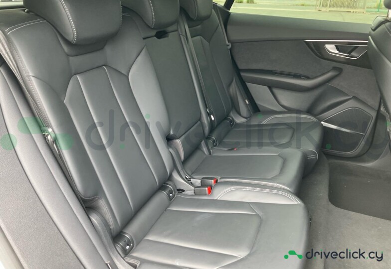 Audi Q8 White