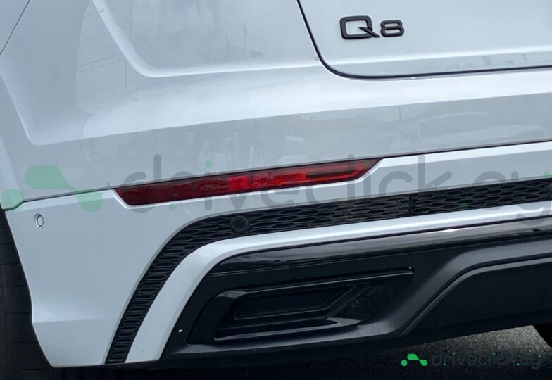 Audi Q8 White