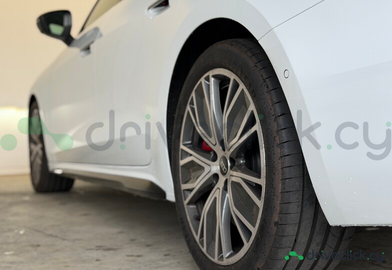 Audi S5 White