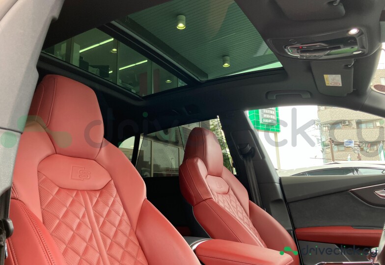 Audi SQ8 White