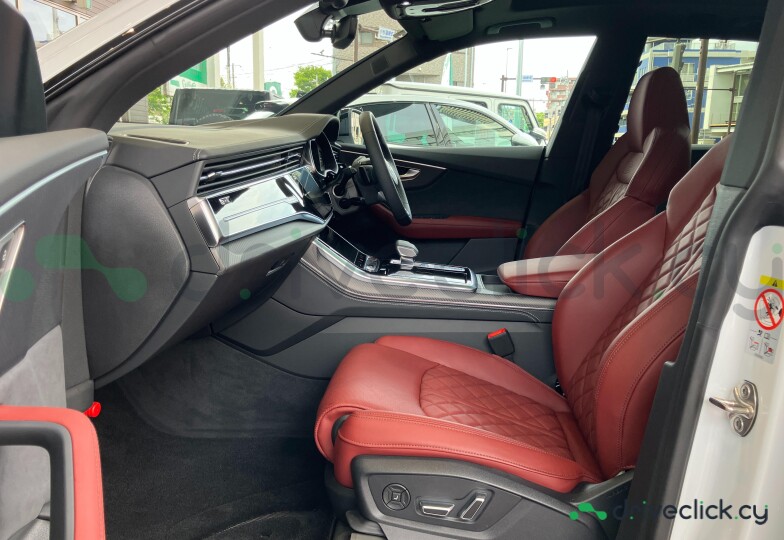 Audi SQ8 White