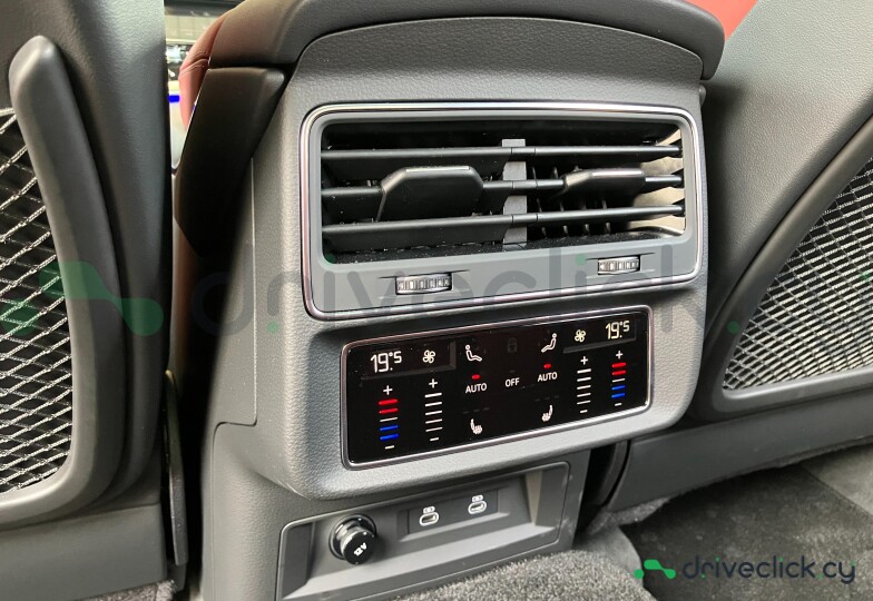 Audi SQ8 White