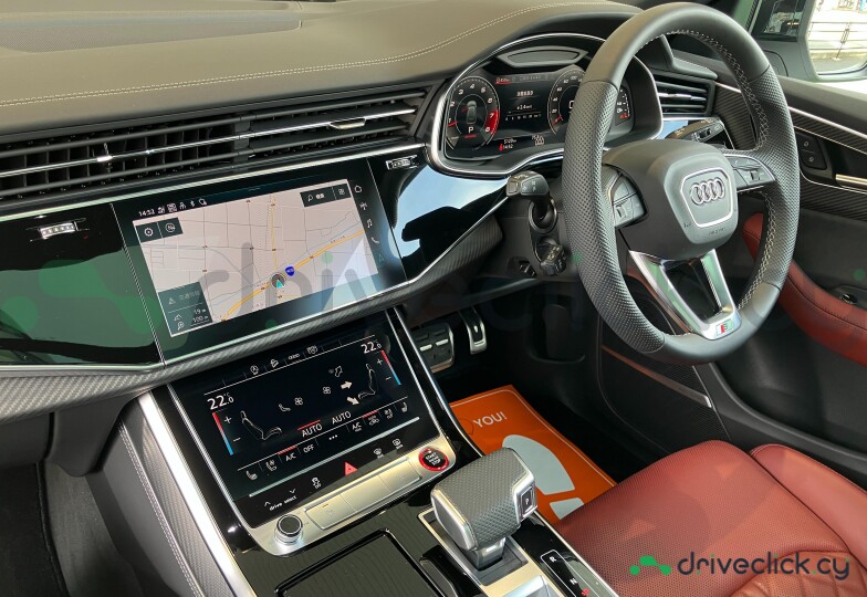Audi SQ8 White