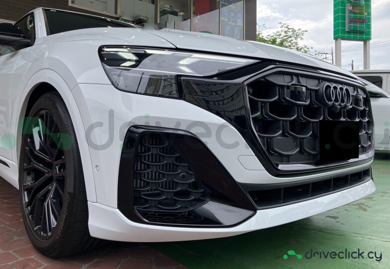 Audi SQ8 White