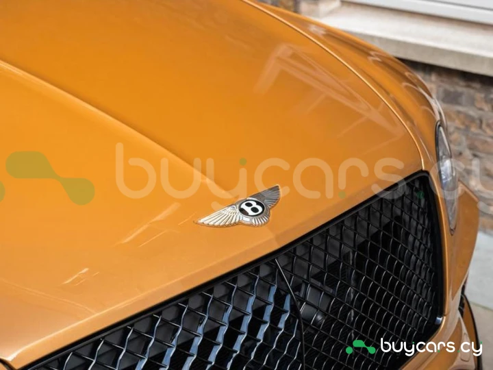 Bentley Bentayga Orange