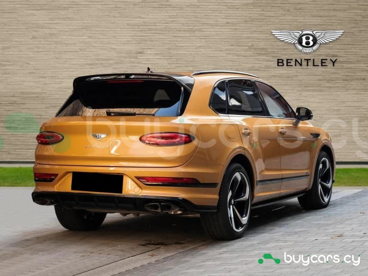 Bentley Bentayga Orange