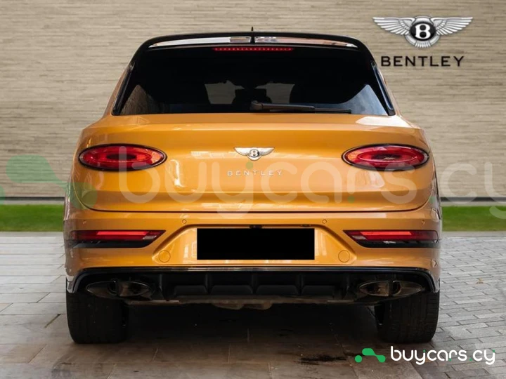 Bentley Bentayga Orange