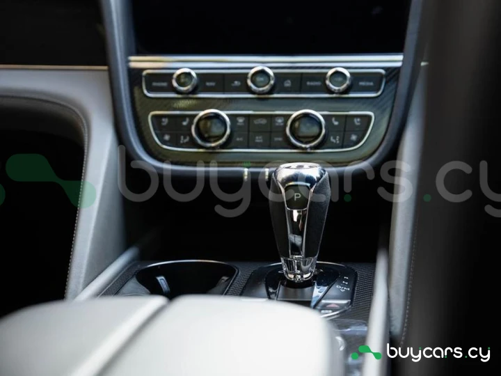 Bentley Bentayga Orange