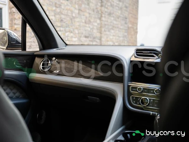 Bentley Bentayga Orange