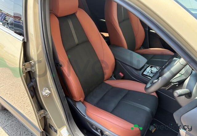 Mazda CX-30 Gold