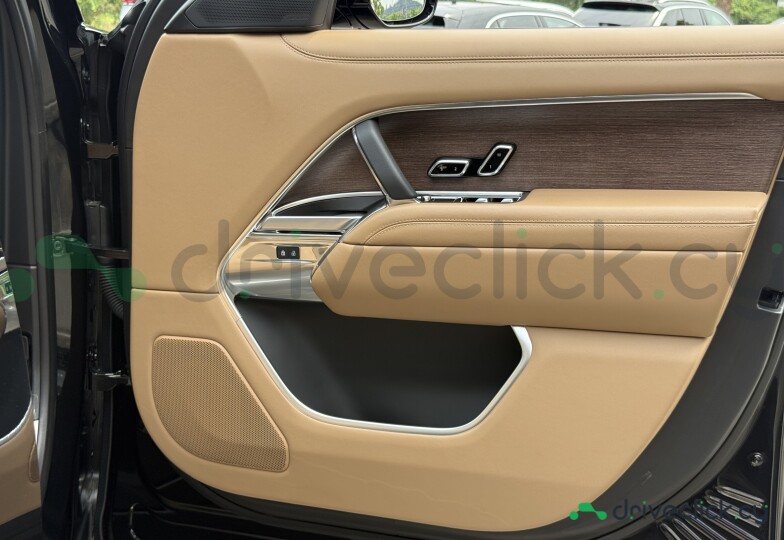 Land Rover Range Rover Black