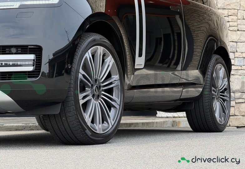 Land Rover Range Rover Black