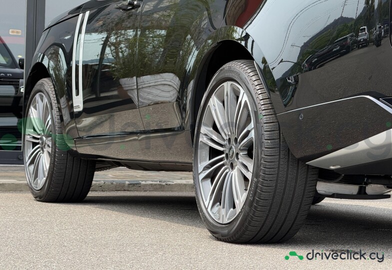 Land Rover Range Rover Black