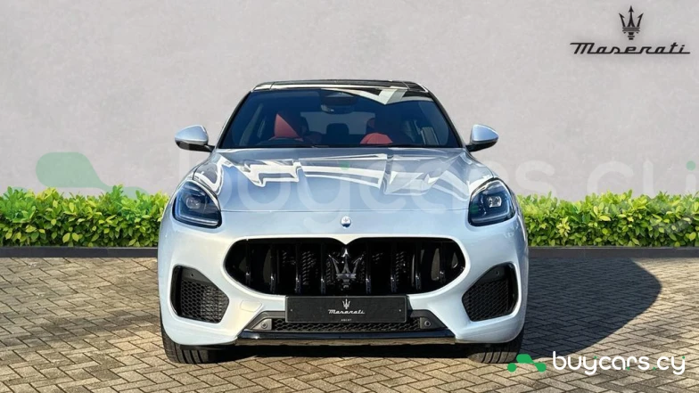 Maserati Grecale Серый