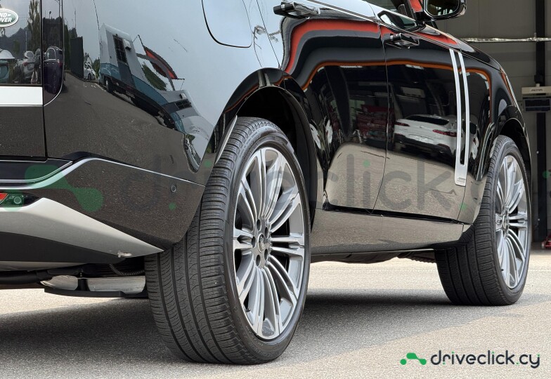Land Rover Range Rover Black