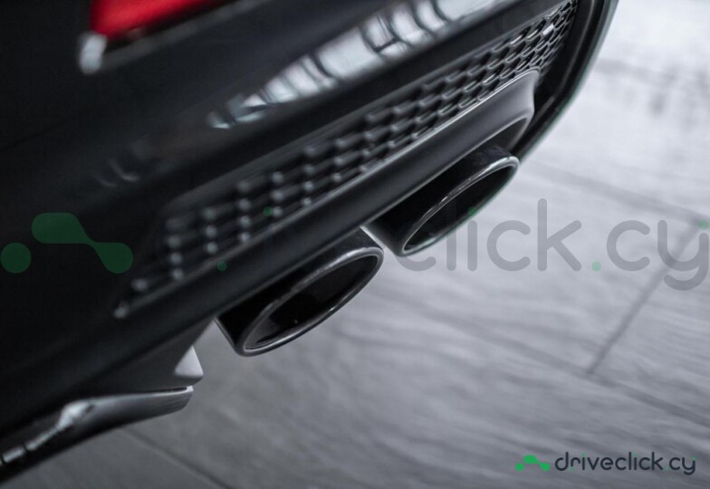 Maserati Quattroporte Black