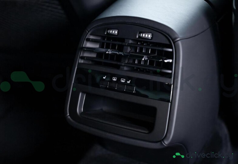 Maserati Quattroporte Black