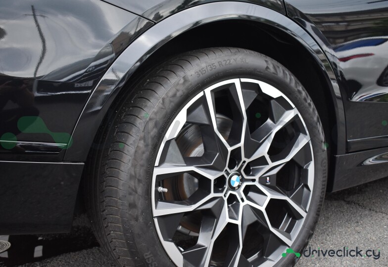 BMW X7 Black