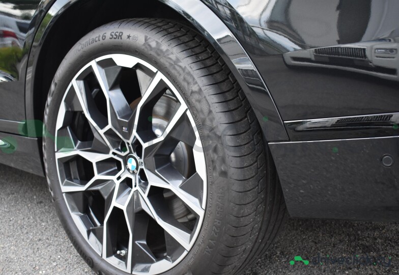 BMW X7 Black