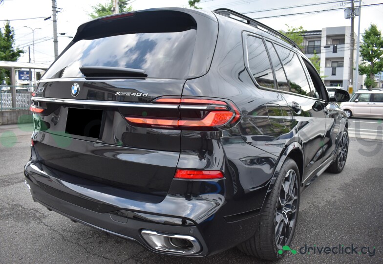 BMW X7 Black