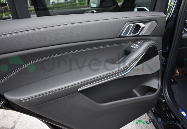 BMW X7 Black