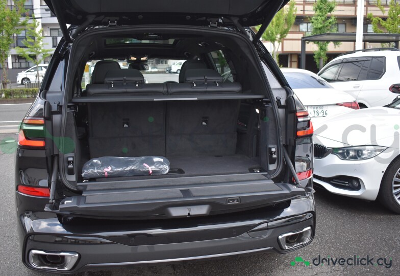 BMW X7 Black