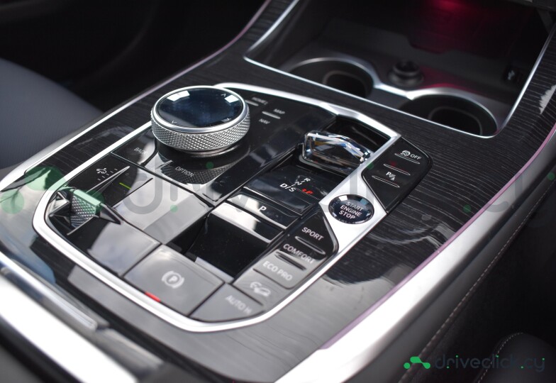 BMW X7 Black