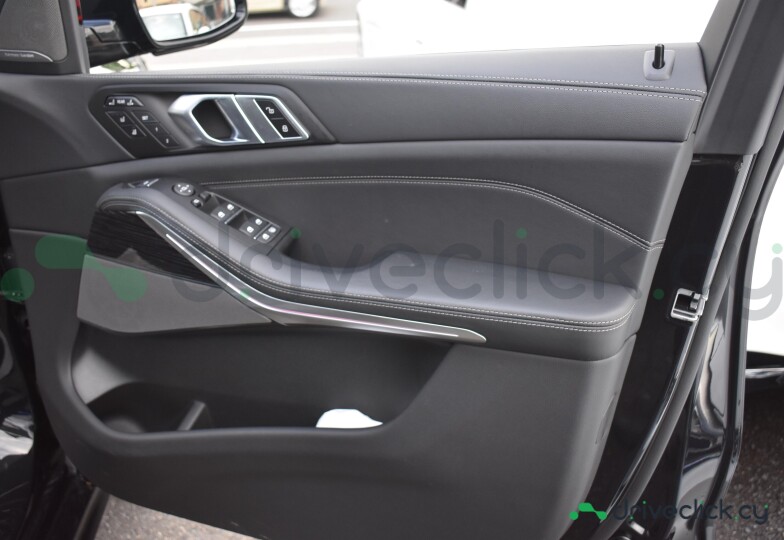 BMW X7 Black
