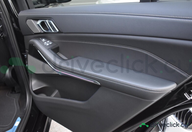 BMW X7 Black