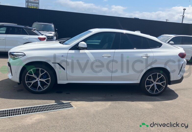 BMW X6 White