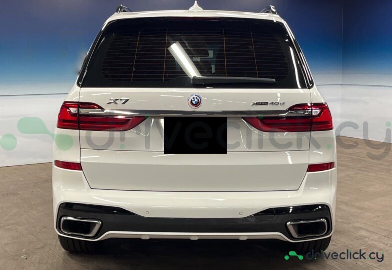 BMW X7 White