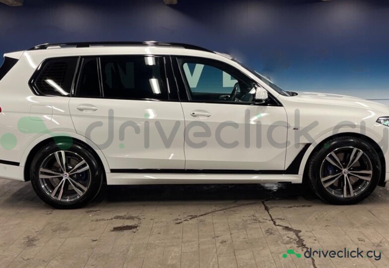 BMW X7 White